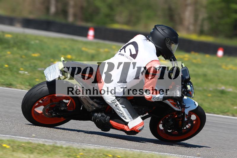 /Archiv-2022/08 17.04.2022 Speer Racing ADR/Instruktorengruppe/backside